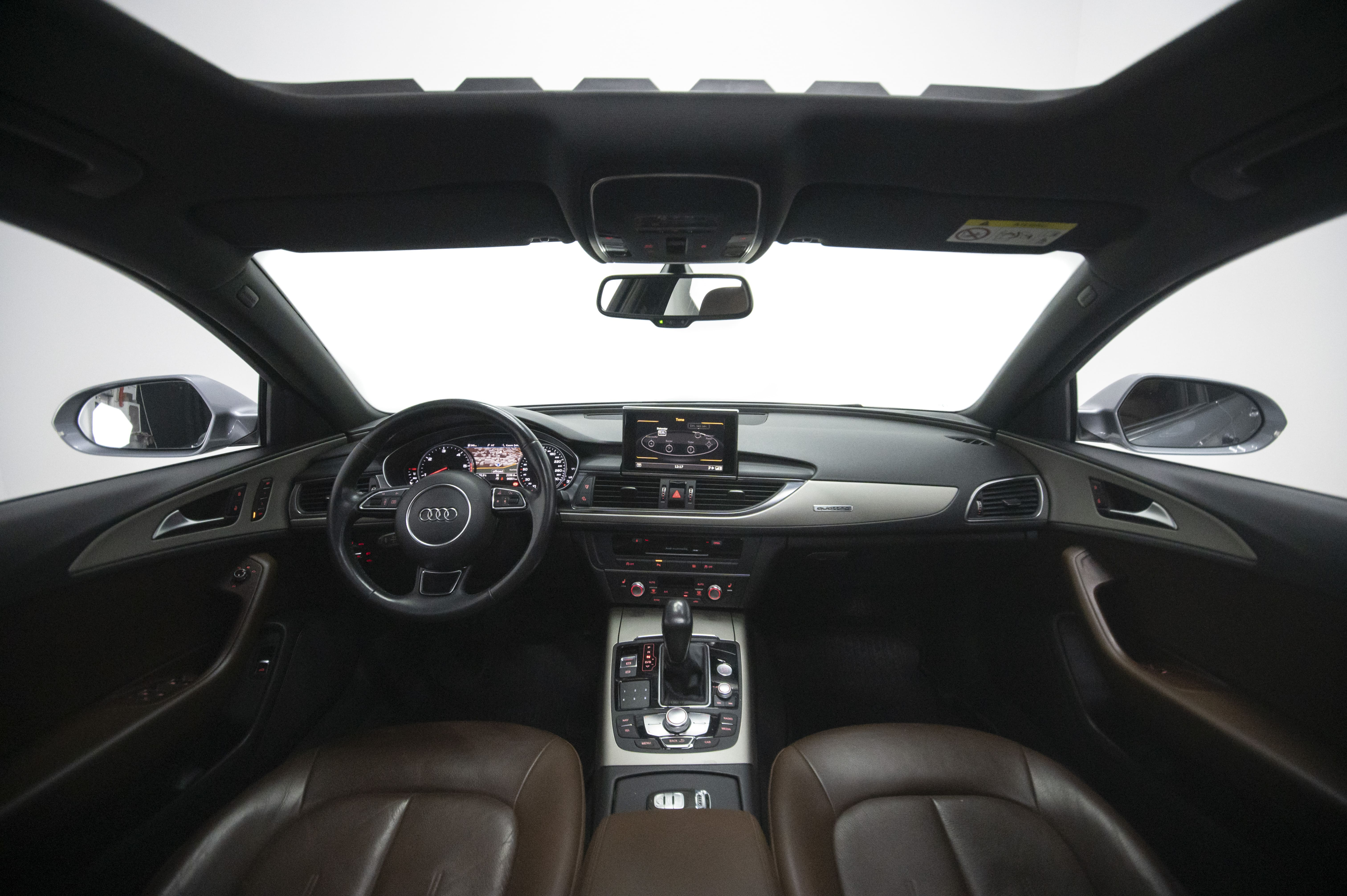 Audi / A6 Sedan 2.0 TDI Quattro 